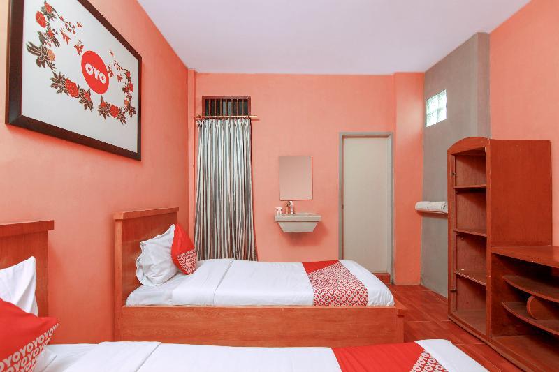 Reddoorz At Serdika Pavilion Berastagi Exterior foto